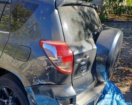 Сірий Тойота РАВ 4, об'ємом двигуна 0 л та пробігом 236 тис. км за 999 $, фото 3 на Automoto.ua