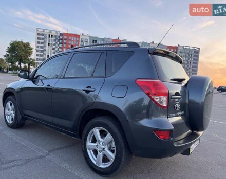Сірий Тойота РАВ 4, об'ємом двигуна 2 л та пробігом 260 тис. км за 8700 $, фото 8 на Automoto.ua