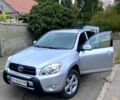 Серый Тойота РАВ 4, объемом двигателя 2 л и пробегом 136 тыс. км за 9900 $, фото 1 на Automoto.ua
