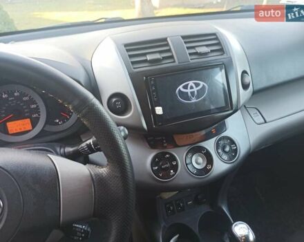 Серый Тойота РАВ 4, объемом двигателя 2.36 л и пробегом 177 тыс. км за 8500 $, фото 15 на Automoto.ua