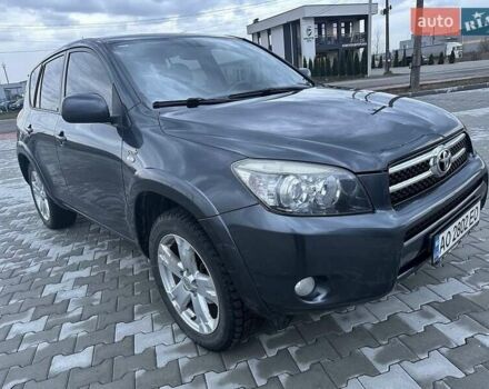 Сірий Тойота РАВ 4, об'ємом двигуна 2.23 л та пробігом 259 тис. км за 9240 $, фото 3 на Automoto.ua