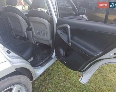 Серый Тойота РАВ 4, объемом двигателя 2.36 л и пробегом 177 тыс. км за 8500 $, фото 20 на Automoto.ua
