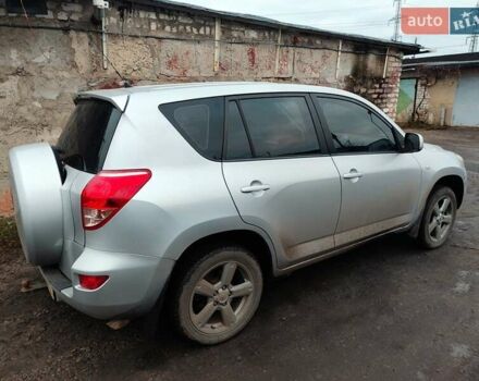 Серый Тойота РАВ 4, объемом двигателя 2 л и пробегом 160 тыс. км за 9300 $, фото 3 на Automoto.ua