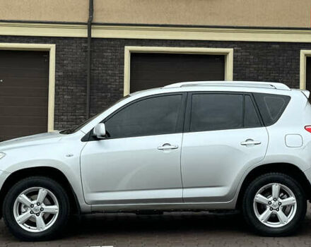 Серый Тойота РАВ 4, объемом двигателя 2 л и пробегом 185 тыс. км за 9600 $, фото 4 на Automoto.ua
