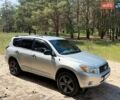 Серый Тойота РАВ 4, объемом двигателя 2.4 л и пробегом 229 тыс. км за 8500 $, фото 1 на Automoto.ua