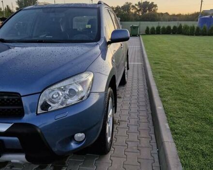 Сірий Тойота РАВ 4, об'ємом двигуна 2 л та пробігом 190 тис. км за 8999 $, фото 1 на Automoto.ua