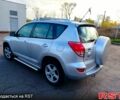 Серый Тойота РАВ 4, объемом двигателя 2 л и пробегом 196 тыс. км за 9100 $, фото 3 на Automoto.ua