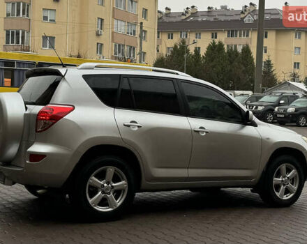 Серый Тойота РАВ 4, объемом двигателя 2 л и пробегом 185 тыс. км за 9600 $, фото 9 на Automoto.ua