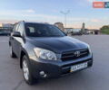 Серый Тойота РАВ 4, объемом двигателя 2 л и пробегом 260 тыс. км за 8700 $, фото 1 на Automoto.ua