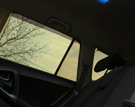 Сірий Тойота РАВ 4, об'ємом двигуна 2 л та пробігом 238 тис. км за 9999 $, фото 32 на Automoto.ua