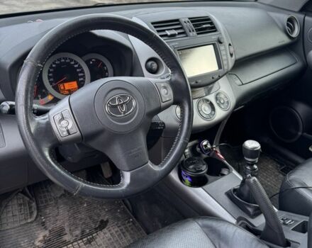 Сірий Тойота РАВ 4, об'ємом двигуна 2.2 л та пробігом 237 тис. км за 4900 $, фото 9 на Automoto.ua