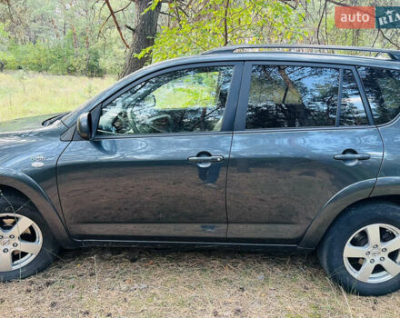 Серый Тойота РАВ 4, объемом двигателя 2.2 л и пробегом 300 тыс. км за 7300 $, фото 8 на Automoto.ua