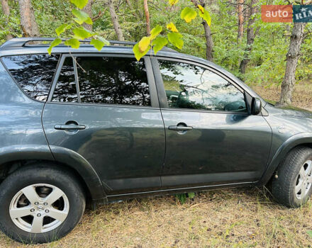 Серый Тойота РАВ 4, объемом двигателя 2.2 л и пробегом 300 тыс. км за 7300 $, фото 13 на Automoto.ua