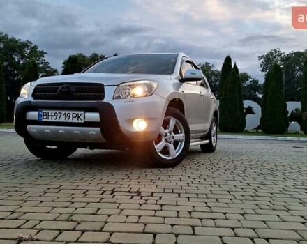 Сірий Тойота РАВ 4, об'ємом двигуна 2 л та пробігом 194 тис. км за 7299 $, фото 1 на Automoto.ua