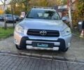 Сірий Тойота РАВ 4, об'ємом двигуна 2 л та пробігом 145 тис. км за 10500 $, фото 1 на Automoto.ua