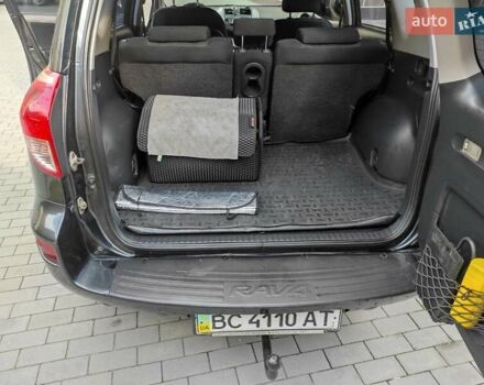 Сірий Тойота РАВ 4, об'ємом двигуна 2 л та пробігом 170 тис. км за 8699 $, фото 44 на Automoto.ua
