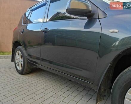 Сірий Тойота РАВ 4, об'ємом двигуна 2 л та пробігом 170 тис. км за 8699 $, фото 6 на Automoto.ua