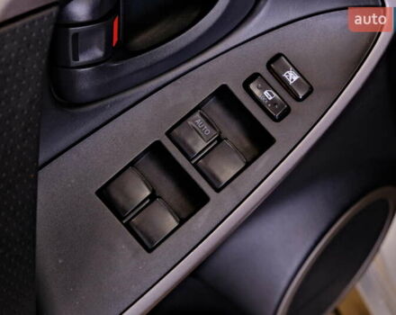 Сірий Тойота РАВ 4, об'ємом двигуна 2.36 л та пробігом 164 тис. км за 9900 $, фото 22 на Automoto.ua