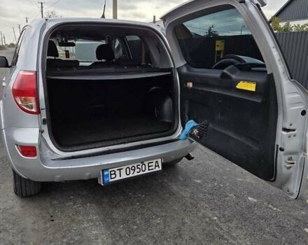 Сірий Тойота РАВ 4, об'ємом двигуна 2.23 л та пробігом 312 тис. км за 8000 $, фото 4 на Automoto.ua