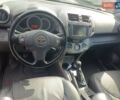 Сірий Тойота РАВ 4, об'ємом двигуна 2.2 л та пробігом 317 тис. км за 8300 $, фото 2 на Automoto.ua