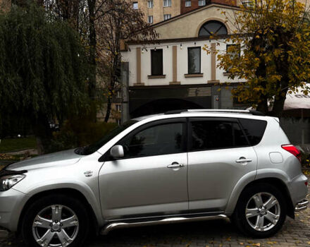 Серый Тойота РАВ 4, объемом двигателя 2.2 л и пробегом 271 тыс. км за 9500 $, фото 6 на Automoto.ua