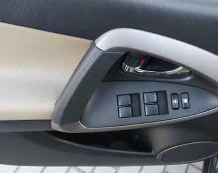 Серый Тойота РАВ 4, объемом двигателя 2.2 л и пробегом 255 тыс. км за 11500 $, фото 19 на Automoto.ua