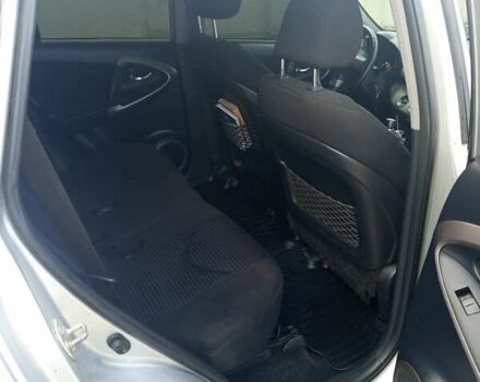 Серый Тойота РАВ 4, объемом двигателя 2.2 л и пробегом 257 тыс. км за 9000 $, фото 9 на Automoto.ua