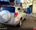 Сірий Тойота РАВ 4, об'ємом двигуна 2.4 л та пробігом 230 тис. км за 9000 $, фото 4 на Automoto.ua