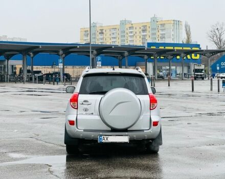 Серый Тойота РАВ 4, объемом двигателя 2 л и пробегом 226 тыс. км за 7999 $, фото 4 на Automoto.ua