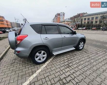 Серый Тойота РАВ 4, объемом двигателя 2.2 л и пробегом 265 тыс. км за 9400 $, фото 13 на Automoto.ua