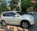 Сірий Тойота РАВ 4, об'ємом двигуна 2 л та пробігом 240 тис. км за 8700 $, фото 2 на Automoto.ua