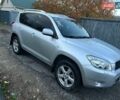 Серый Тойота РАВ 4, объемом двигателя 2 л и пробегом 236 тыс. км за 9200 $, фото 4 на Automoto.ua
