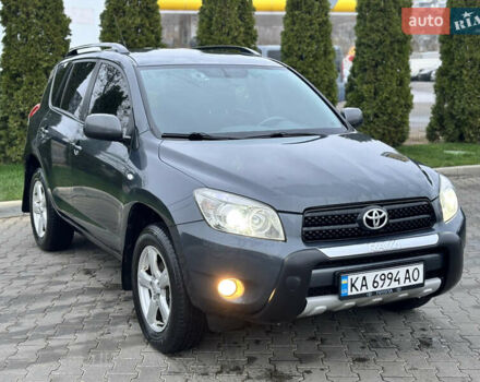 Серый Тойота РАВ 4, объемом двигателя 2 л и пробегом 172 тыс. км за 9500 $, фото 8 на Automoto.ua