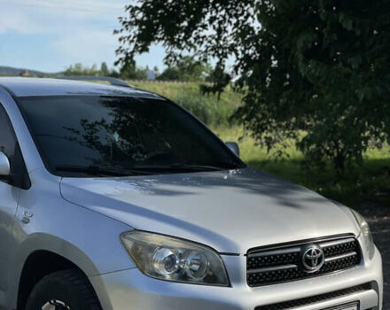 Серый Тойота РАВ 4, объемом двигателя 2.23 л и пробегом 291 тыс. км за 8600 $, фото 1 на Automoto.ua