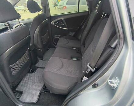 Серый Тойота РАВ 4, объемом двигателя 2.2 л и пробегом 265 тыс. км за 9400 $, фото 31 на Automoto.ua