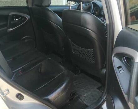 Сірий Тойота РАВ 4, об'ємом двигуна 2 л та пробігом 230 тис. км за 9700 $, фото 7 на Automoto.ua