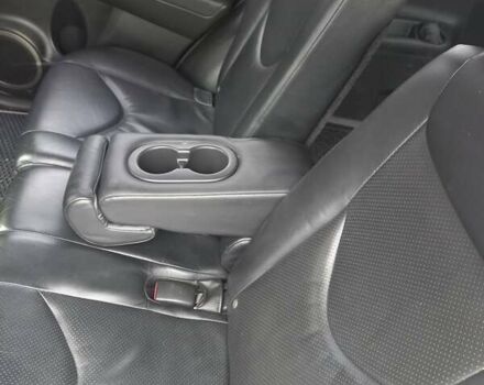 Серый Тойота РАВ 4, объемом двигателя 2.4 л и пробегом 282 тыс. км за 7900 $, фото 4 на Automoto.ua