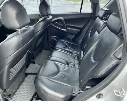 Серый Тойота РАВ 4, объемом двигателя 2 л и пробегом 226 тыс. км за 7999 $, фото 20 на Automoto.ua