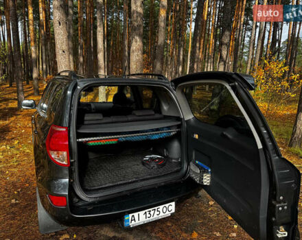 Серый Тойота РАВ 4, объемом двигателя 2 л и пробегом 232 тыс. км за 11500 $, фото 34 на Automoto.ua