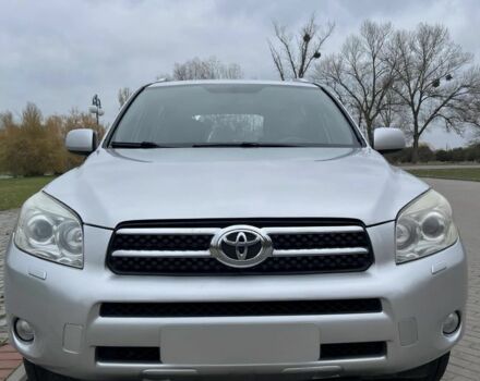 Серый Тойота РАВ 4, объемом двигателя 2 л и пробегом 219 тыс. км за 10300 $, фото 1 на Automoto.ua