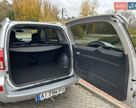 Серый Тойота РАВ 4, объемом двигателя 2 л и пробегом 219 тыс. км за 10500 $, фото 10 на Automoto.ua