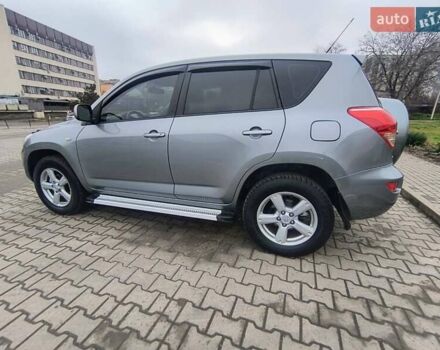 Серый Тойота РАВ 4, объемом двигателя 2.2 л и пробегом 265 тыс. км за 9400 $, фото 3 на Automoto.ua