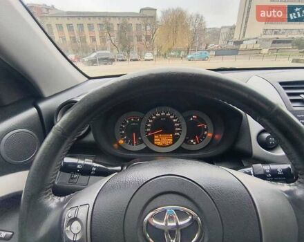 Серый Тойота РАВ 4, объемом двигателя 2.2 л и пробегом 265 тыс. км за 9400 $, фото 26 на Automoto.ua
