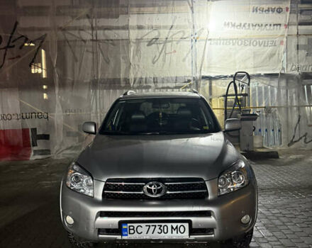 Серый Тойота РАВ 4, объемом двигателя 2.2 л и пробегом 238 тыс. км за 9500 $, фото 5 на Automoto.ua