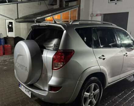 Серый Тойота РАВ 4, объемом двигателя 2.2 л и пробегом 238 тыс. км за 9500 $, фото 7 на Automoto.ua