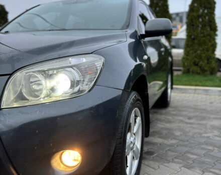 Серый Тойота РАВ 4, объемом двигателя 2 л и пробегом 172 тыс. км за 9500 $, фото 10 на Automoto.ua