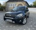 Серый Тойота РАВ 4, объемом двигателя 2.4 л и пробегом 160 тыс. км за 9900 $, фото 1 на Automoto.ua
