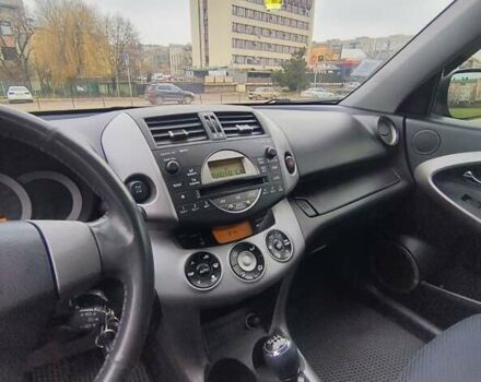 Серый Тойота РАВ 4, объемом двигателя 2.2 л и пробегом 265 тыс. км за 9400 $, фото 20 на Automoto.ua