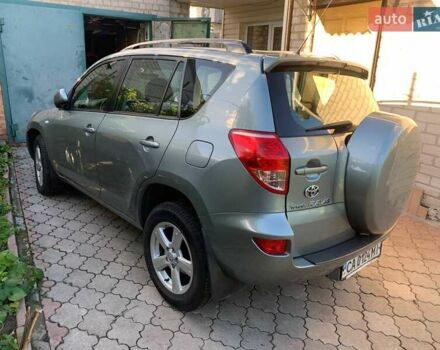 Серый Тойота РАВ 4, объемом двигателя 0 л и пробегом 102 тыс. км за 12000 $, фото 2 на Automoto.ua