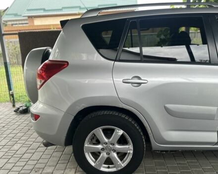 Сірий Тойота РАВ 4, об'ємом двигуна 2 л та пробігом 286 тис. км за 7000 $, фото 4 на Automoto.ua